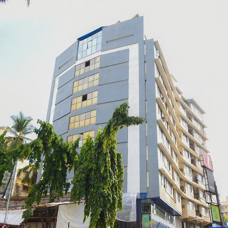 Kings International Juhu Hotel Mumbai  Buitenkant foto